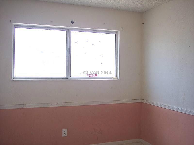 2nd image of 4016 Briar Ct