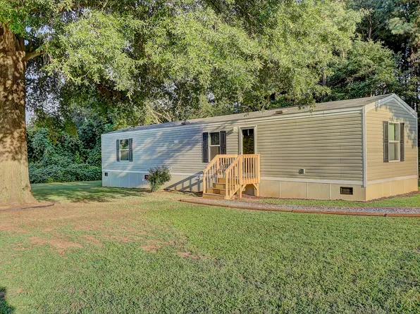 2748 Clineland Rd, Cherryville, NC