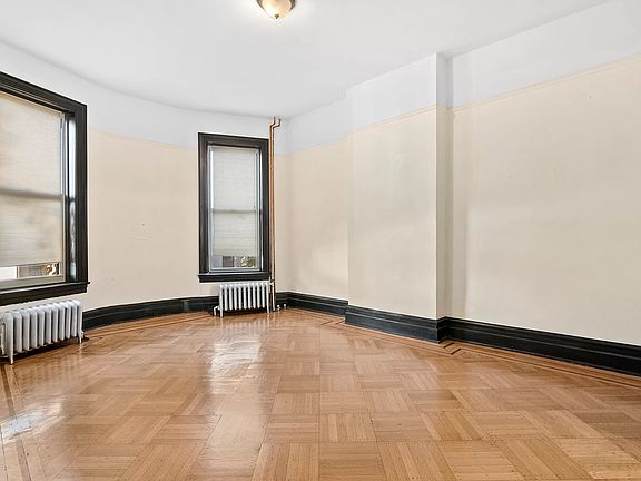 4th image of 579 Eastern Pkwy