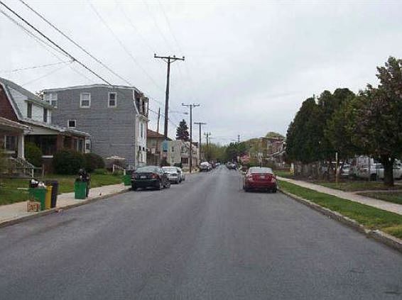 2nd image of 1049 E King St