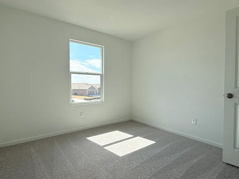 3195 Dispatch Dr — Photo 23