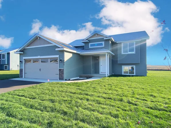 2603 Topaz St, Saint Augusta, MN 56301