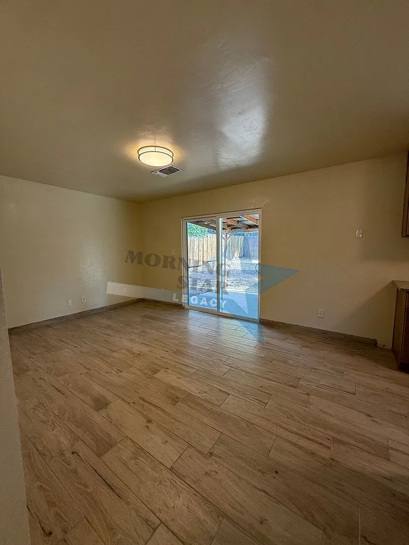Upgrades, upgrades, upgrades! Renovated 3 Bedroom Home! — Photo 4