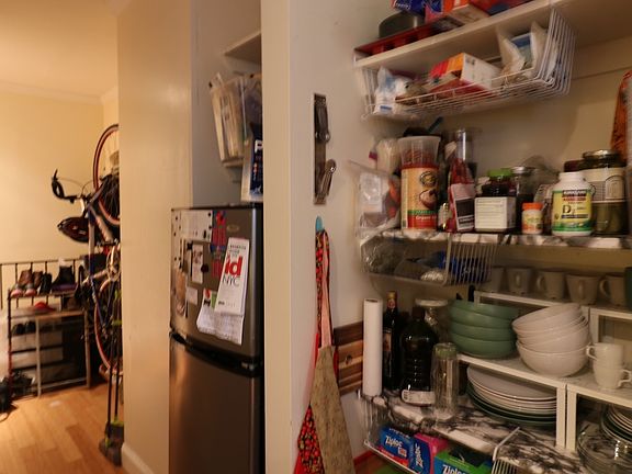 5th image of 552 Lincoln Pl APT A02