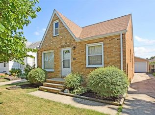 8515 Deerfield Dr, Parma, OH