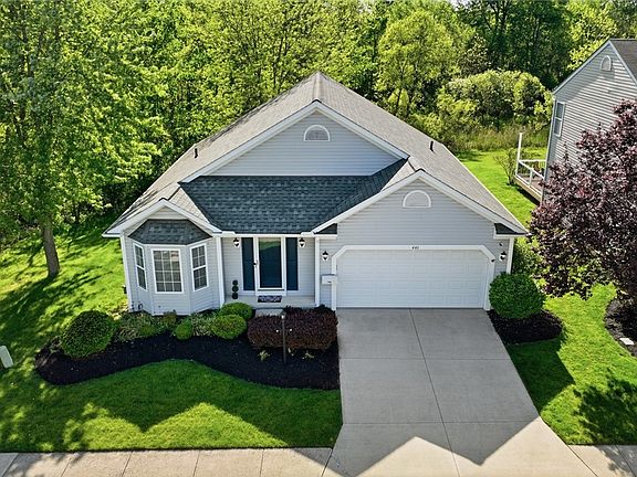 2nd image of 446 Rockledge Ln