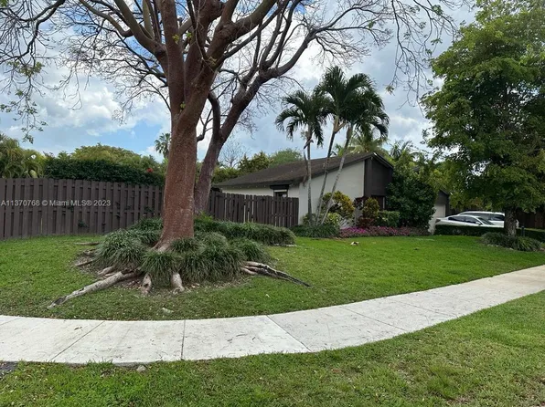 10845 SW 136th Ct, Miami, FL 33186