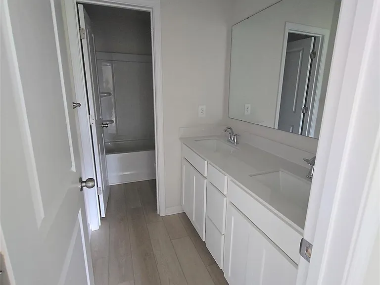 223 Brentwood Dr — Photo 7