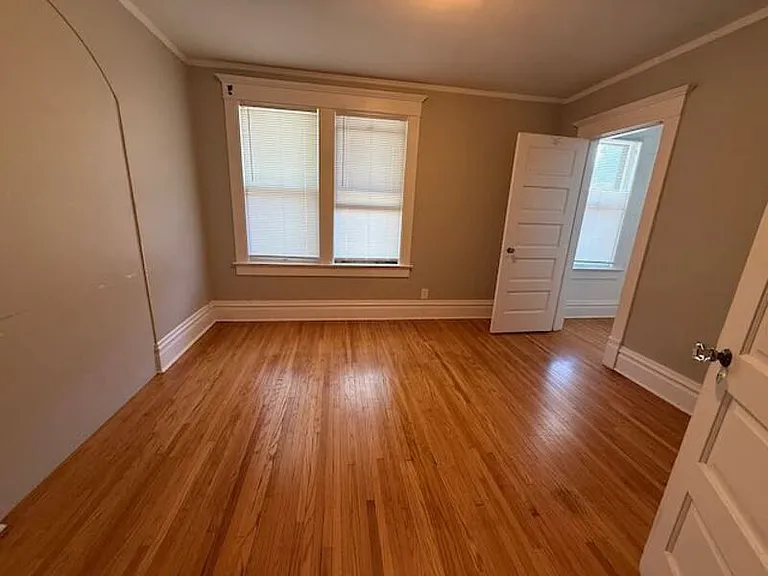 1600 W Callender Ave — Photo 15