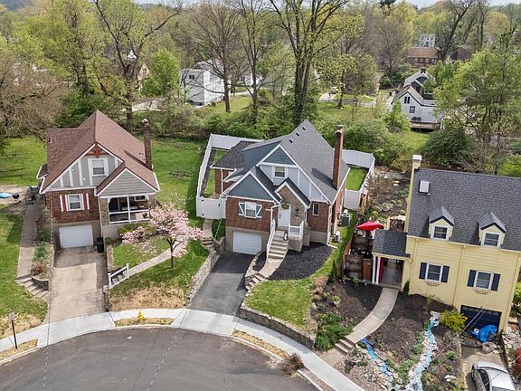 3rd image of 3947 Holman Cir