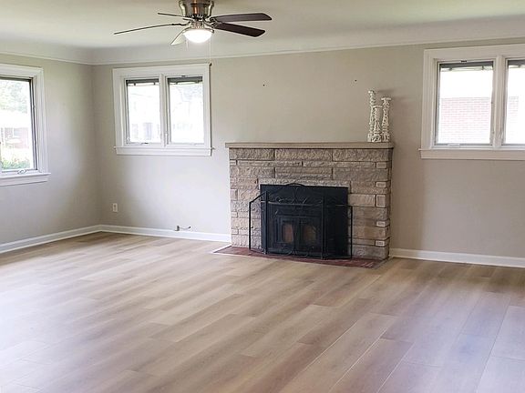 3rd image of 9628 Delray Dr