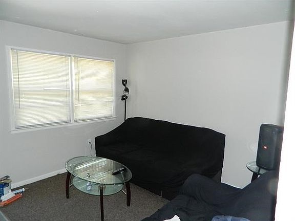 4th image of 1515-7 N 63rd Ter