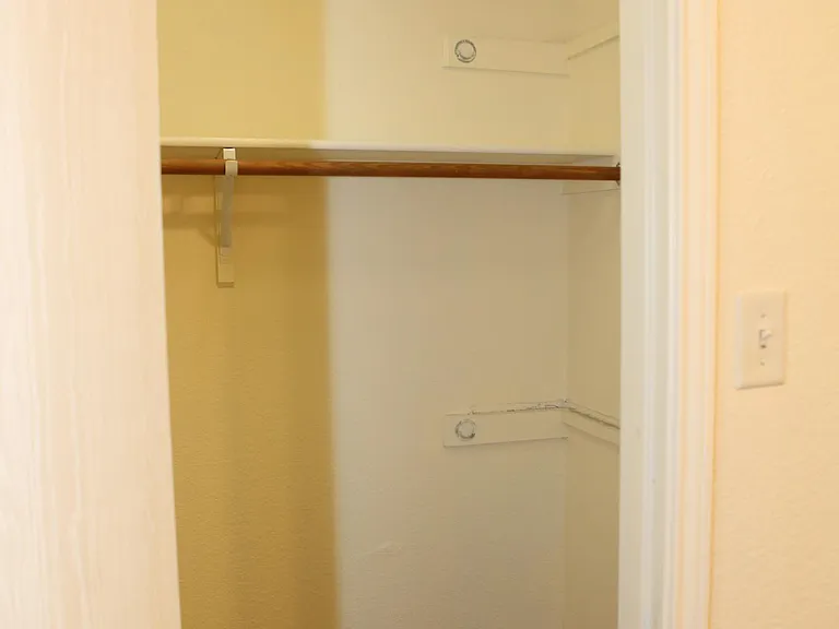 7305 Maplewood Dr — Photo 19