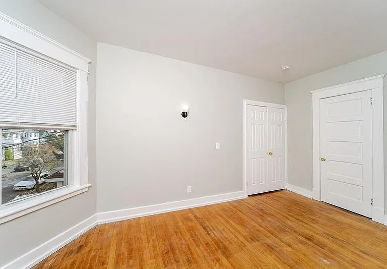 504 Morris St — Photo 8