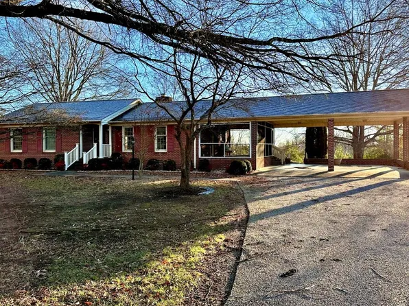 3500 Blackridge Rd, La Crosse, VA 23950