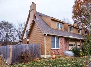 2910 SW Foxcroft 3 Ct, Topeka, KS 66614