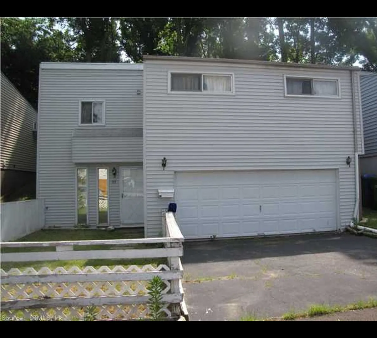 3 bed, 1500 sqft, $2,420 — Photo 1