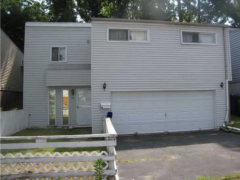 53 Braeburn Ln