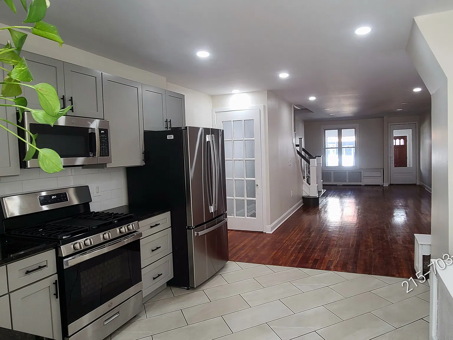 6038 Irving St — Photo 2