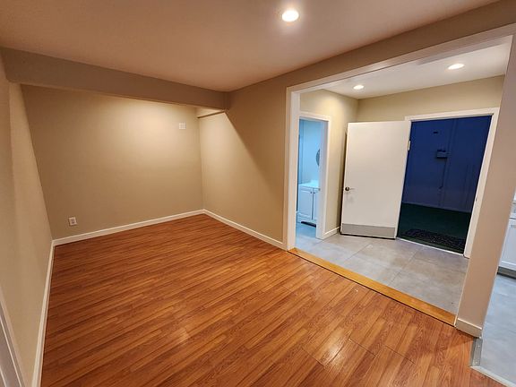 4th image of 19023 Miranda St #Adu