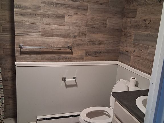 5th image of 909 Mahantongo St APT 2