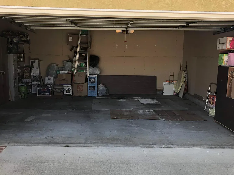 Spacious garage (will be empty).