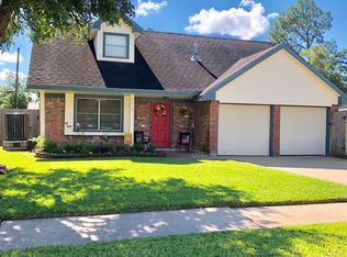 4910 Mistletoe Rd, Pasadena, TX 77505