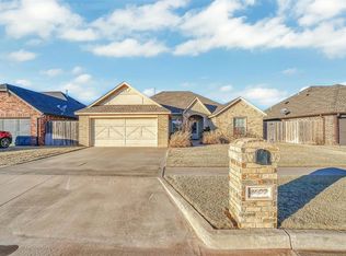 2607 Falling Leaves Dr, Weatherford, OK 73096