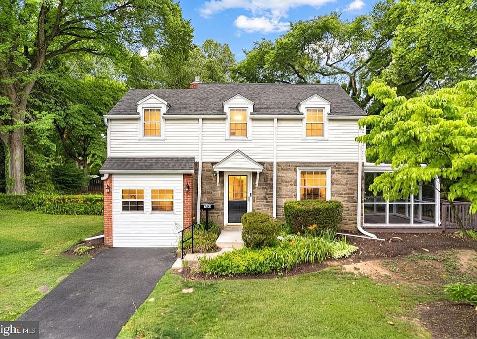 1st image of 776 Brooke Rd
