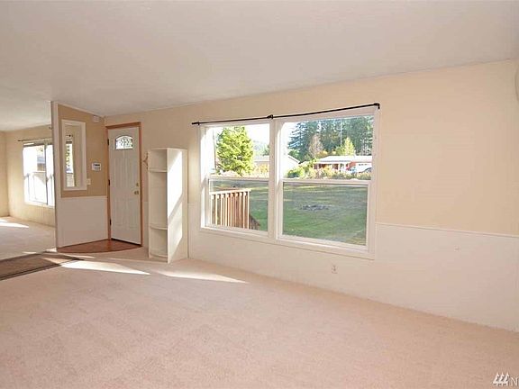 2nd image of 185 Tahuyeh Dr NW