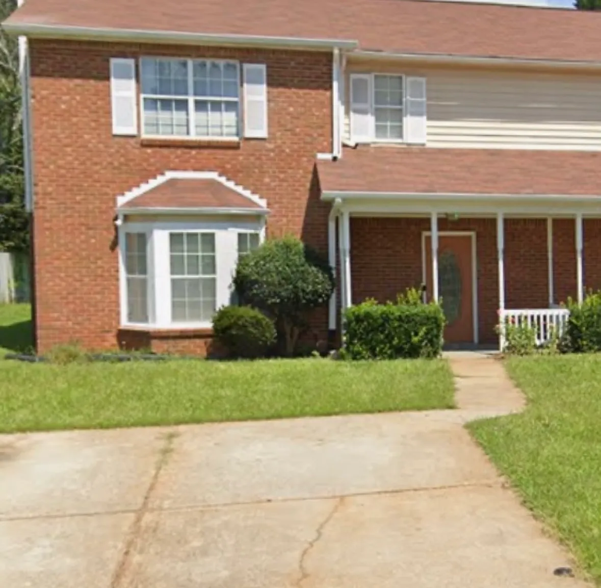 3 bed, 2.5 bath, 1900 sqft, $2,000 — Photo 2