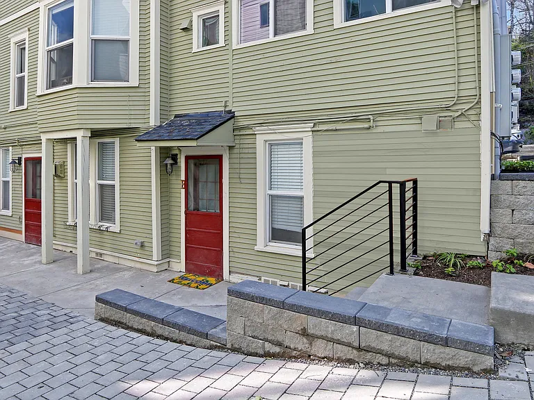 1522 Taylor Ave N #B — Photo 28