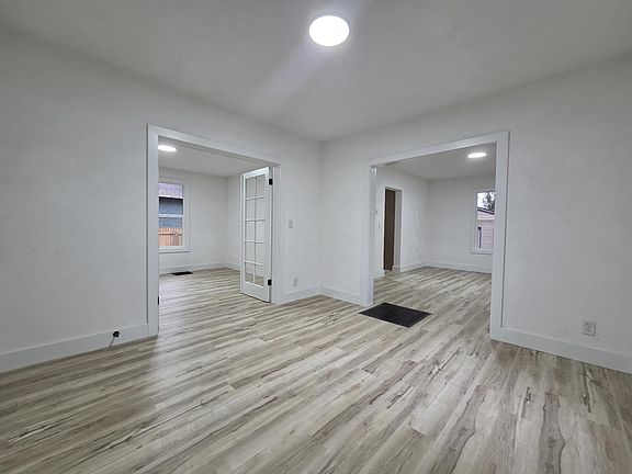 4th image of 918 Gerald Ave
