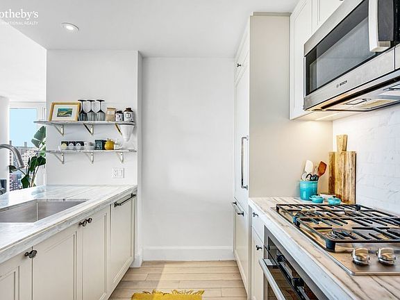 3rd image of 389 E 89th St APT 29D