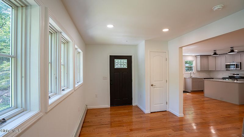 3rd image of 273 Pollys Rock Road