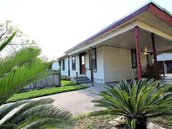 4th image of 4549 Castenon St