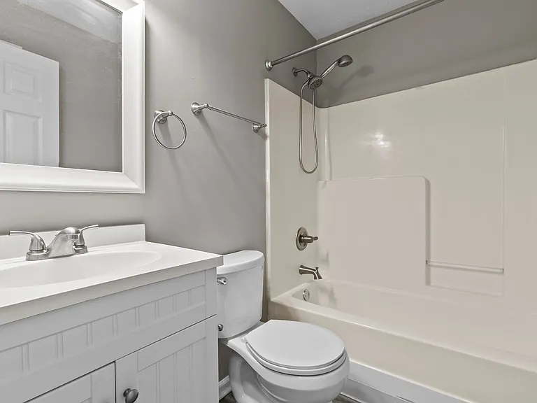 345 Bypass Plaza Dr — Photo 12