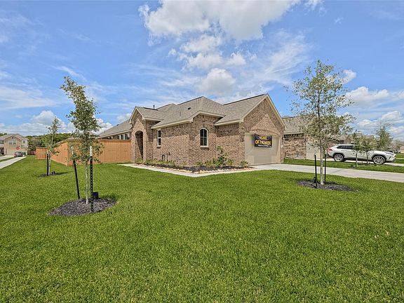 2nd image of 10422 Birch Peak Dr