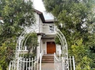 56 Stephenson Blvd, New Rochelle, NY 10801