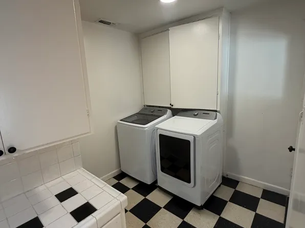 5436 V St, Sacramento, CA 95817