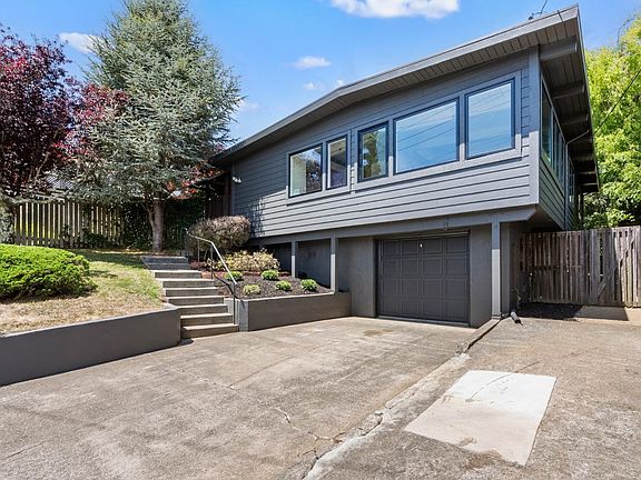 3rd image of 926 Vernal Avenue