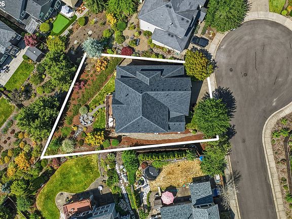 4th image of 321 Caddy Ct