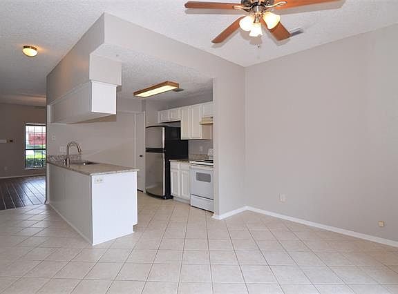 5th image of 214 Samuel Blvd APT 1