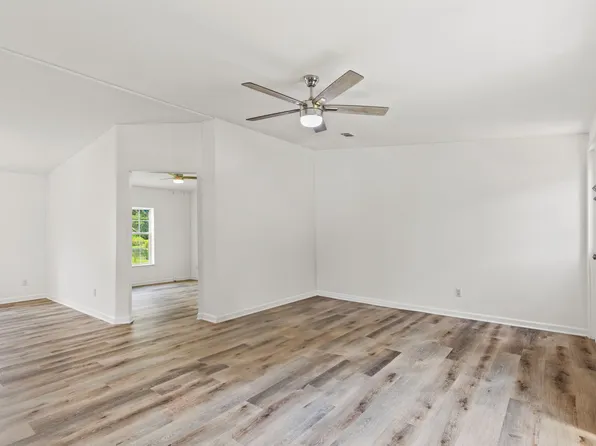 18095 Nicholas Ave, Brooksville, FL 34604