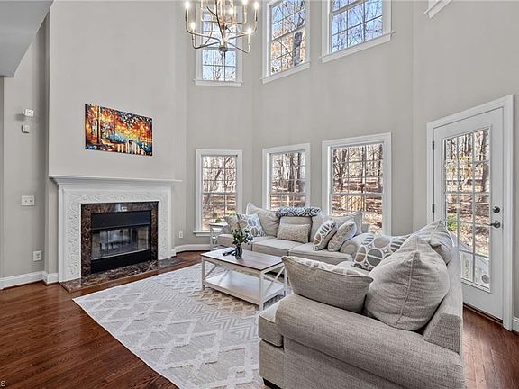 4th image of 603 Edburton Ct