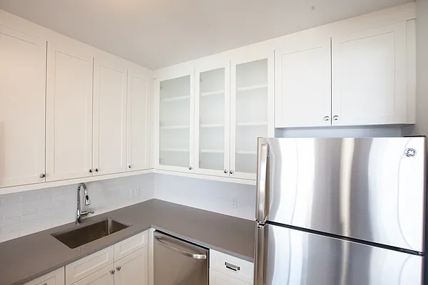 Rented by Greystar | media 30