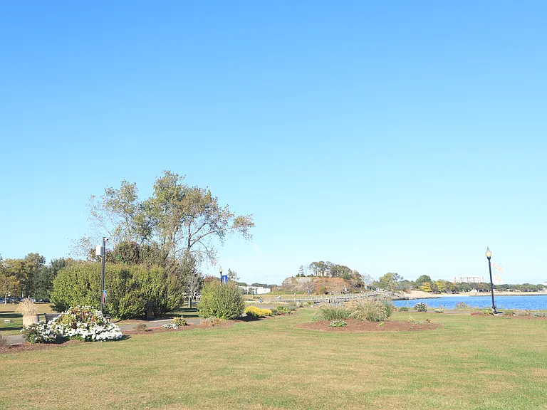 12 Barbara Ln — Photo 18