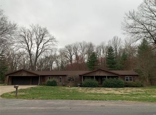 6874 Lebanon Rd, Collinsville, IL 62234