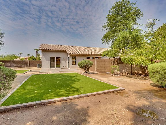 5th image of 2331 S Karen Dr