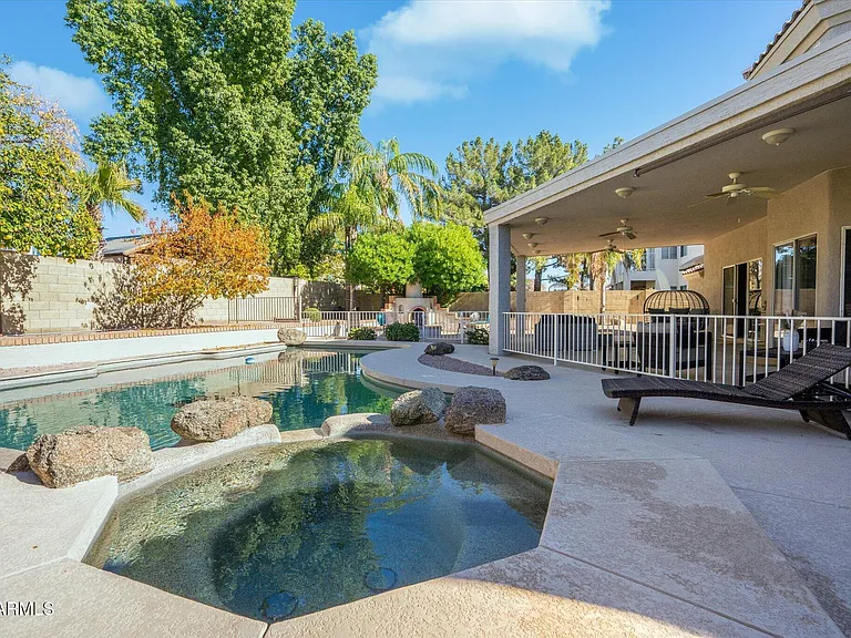 4410 W Fallen Leaf Ln — Photo 3